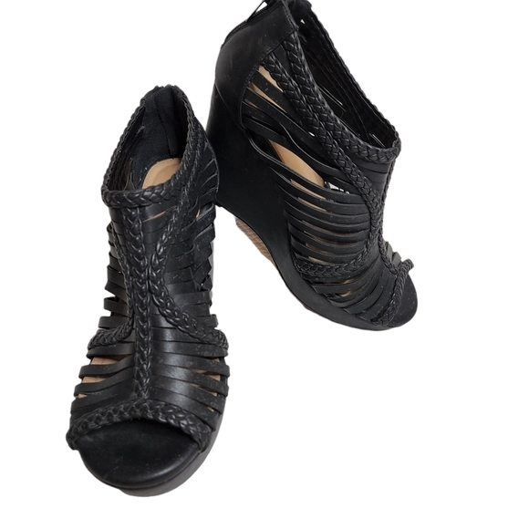 Torrid 12.5W Black Strappy Braided Wedge Shoes - Picture 9 of 15